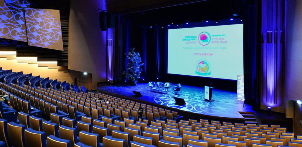 conférence hybride